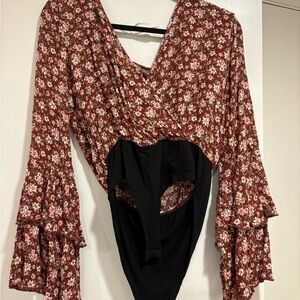 Floral bodysuit with Bell Sleeves